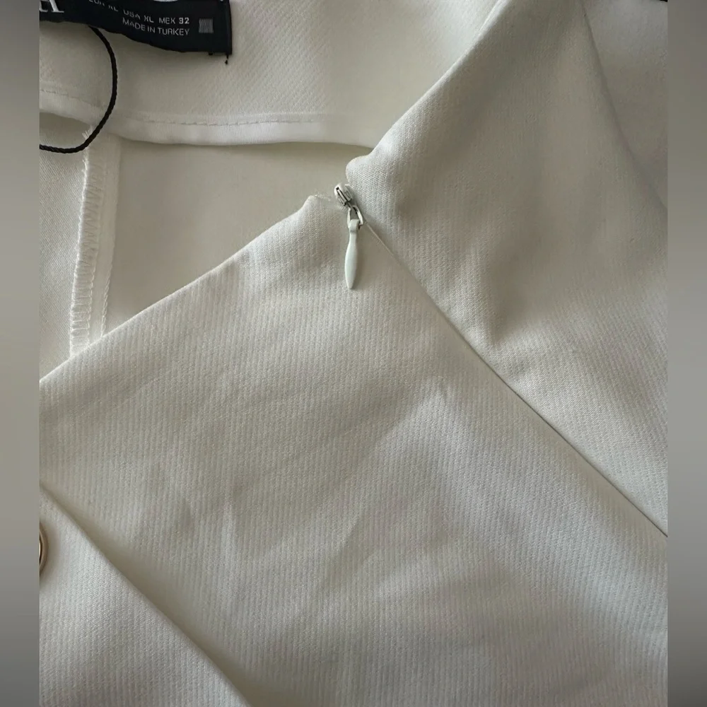 Zara White High Waist Shorts Gold Button Detail XL NWT Preppy Chic